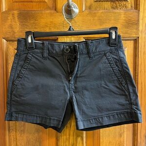 American Eagle women’s midi shorts